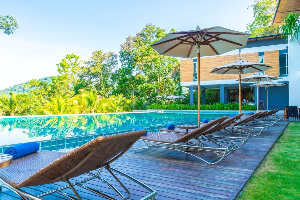 The Importance of Vision Statements in Pool Services