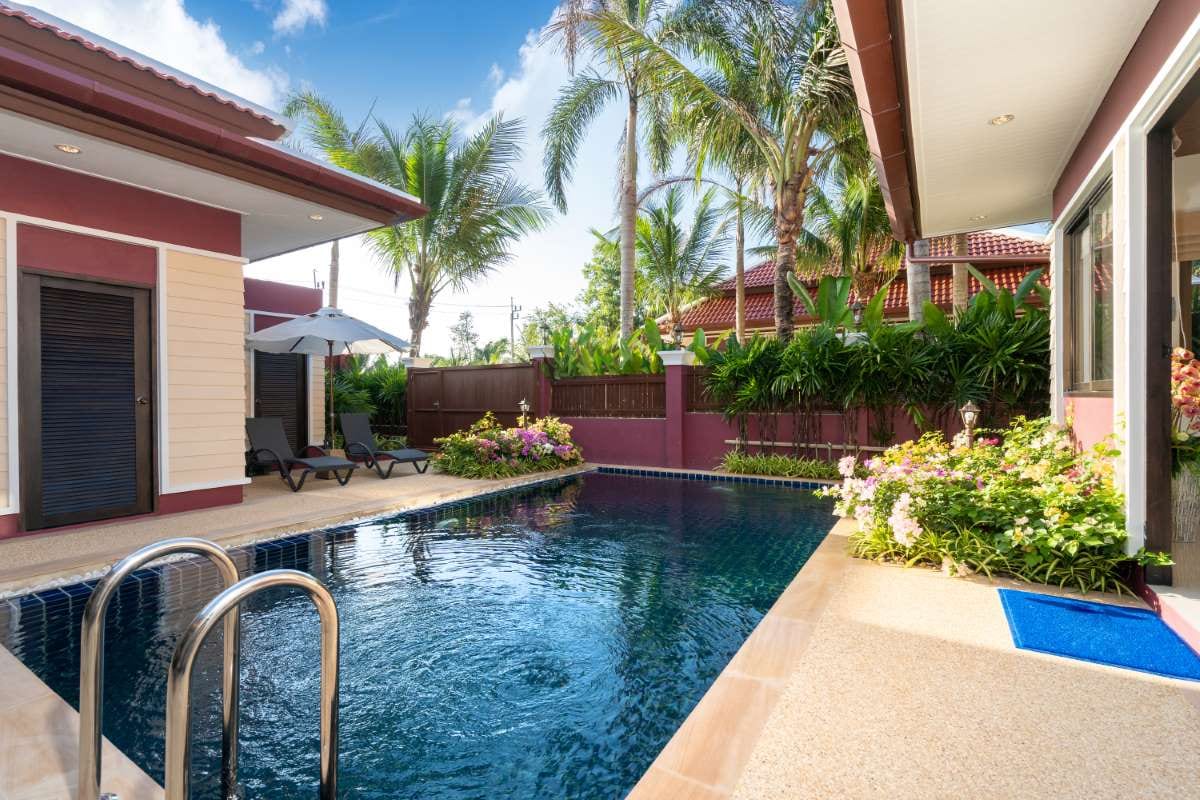 How to Manage Taxes More Efficiently in Pool Services