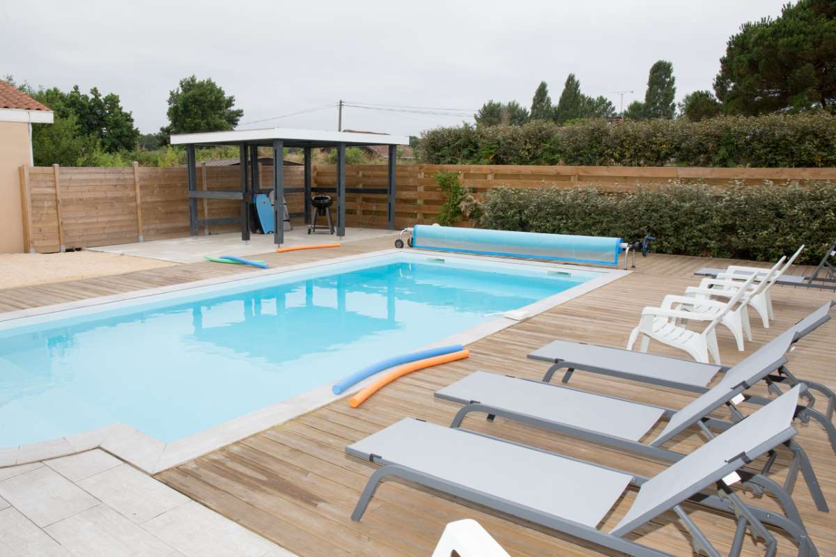 Pool service contracts and liability exposure — residential property whose owner has signed a recurring pool service agreement