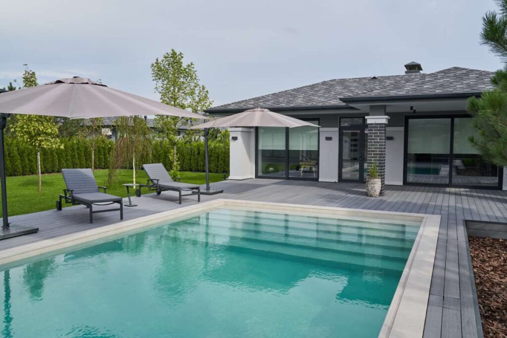 Mobile Invoicing: A Step-by-Step Guide for Pool Service Pros